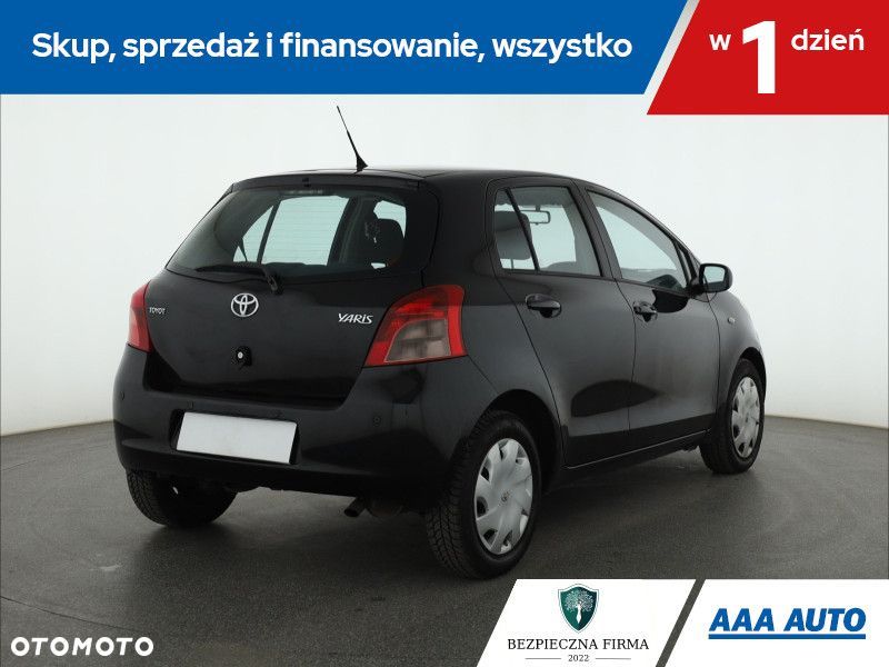 Toyota Yaris - 7