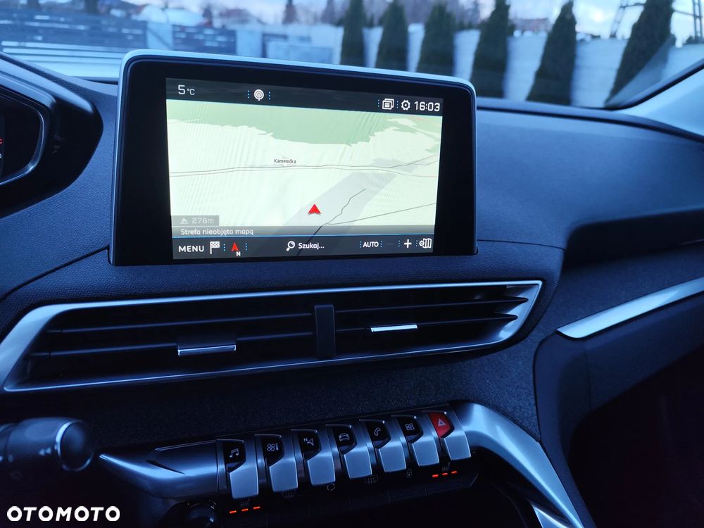 Peugeot 5008 1.6 BlueHDI Allure S&S EAT6 - 27