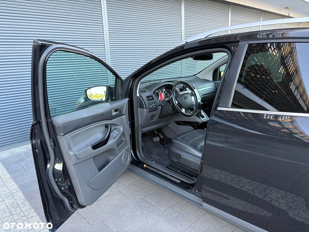 Ford Kuga 2.0 TDCi 4WD Titanium Plus - 28