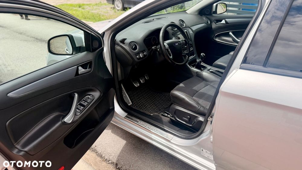 Ford Mondeo 2.0 TDCi Champions Edition - 18