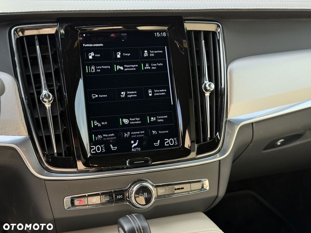 Volvo S90 - 16