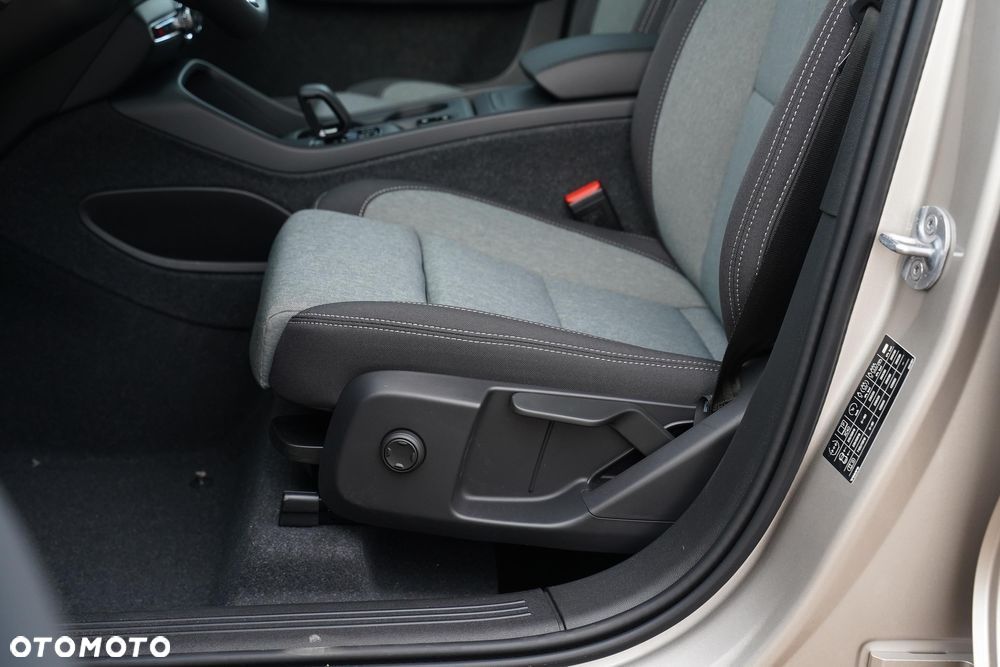 Volvo XC 40 B3 Core - 12