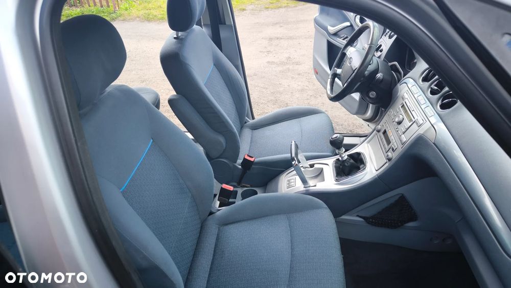 Ford Galaxy - 11