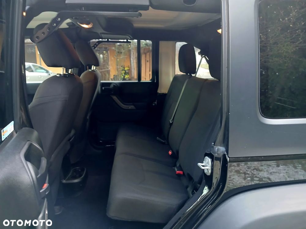 Jeep Wrangler 3.6 Unlim Black Edition II - 15