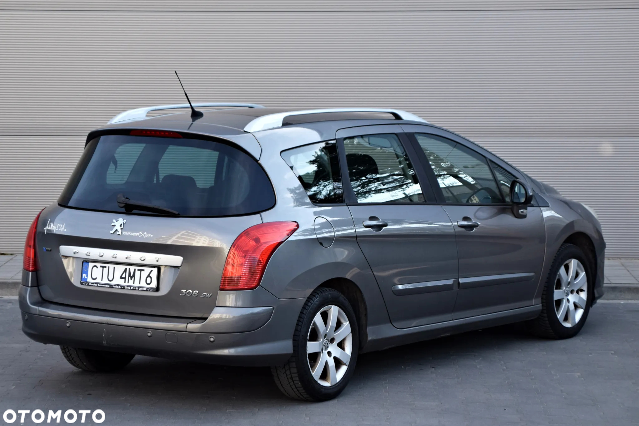 Peugeot 308 - 8