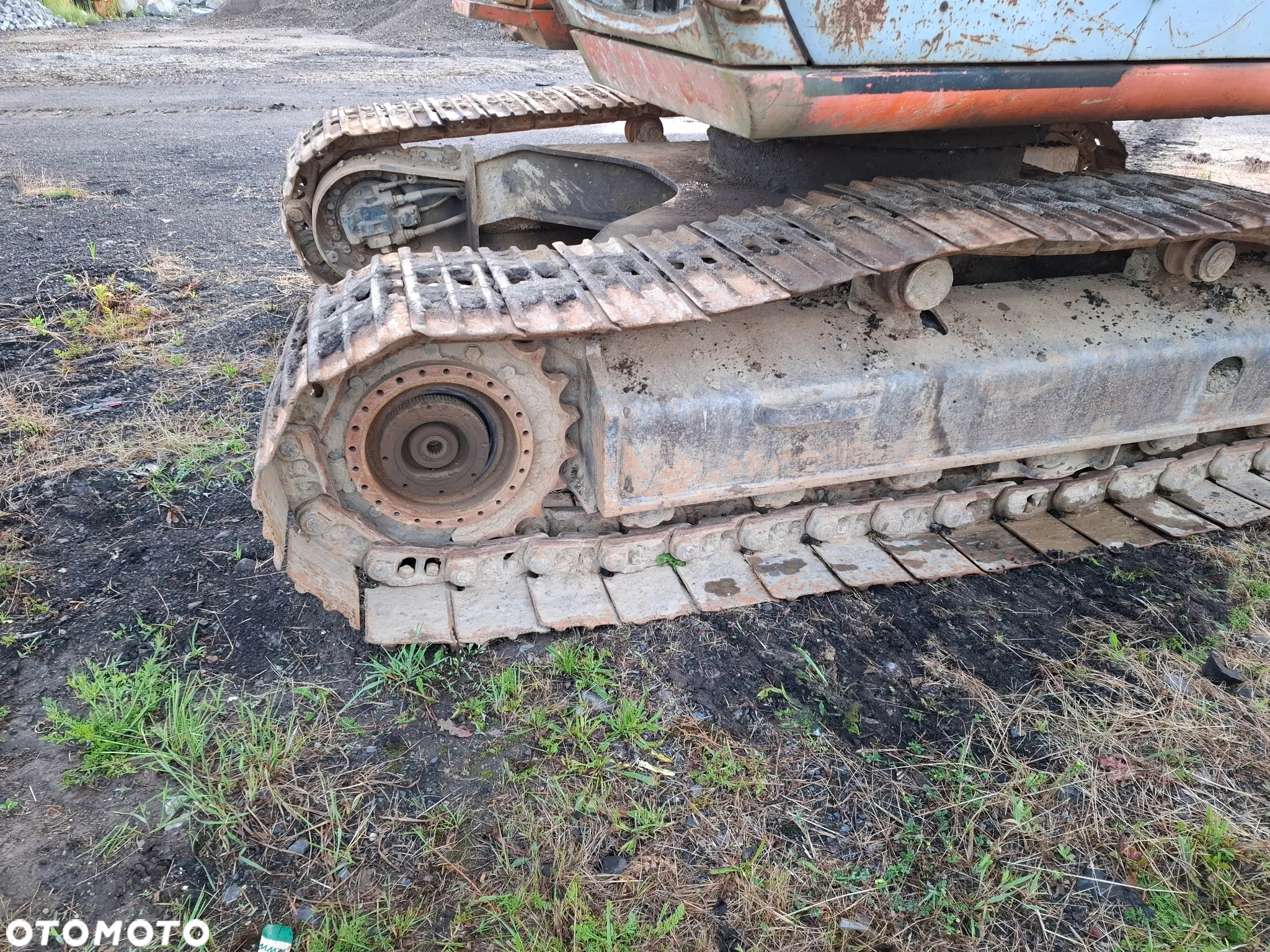 Hitachi EX215 - 11