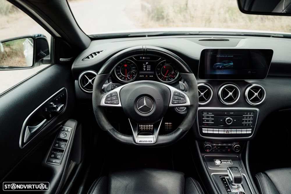 Mercedes-Benz A 45 AMG 4-Matic - 24