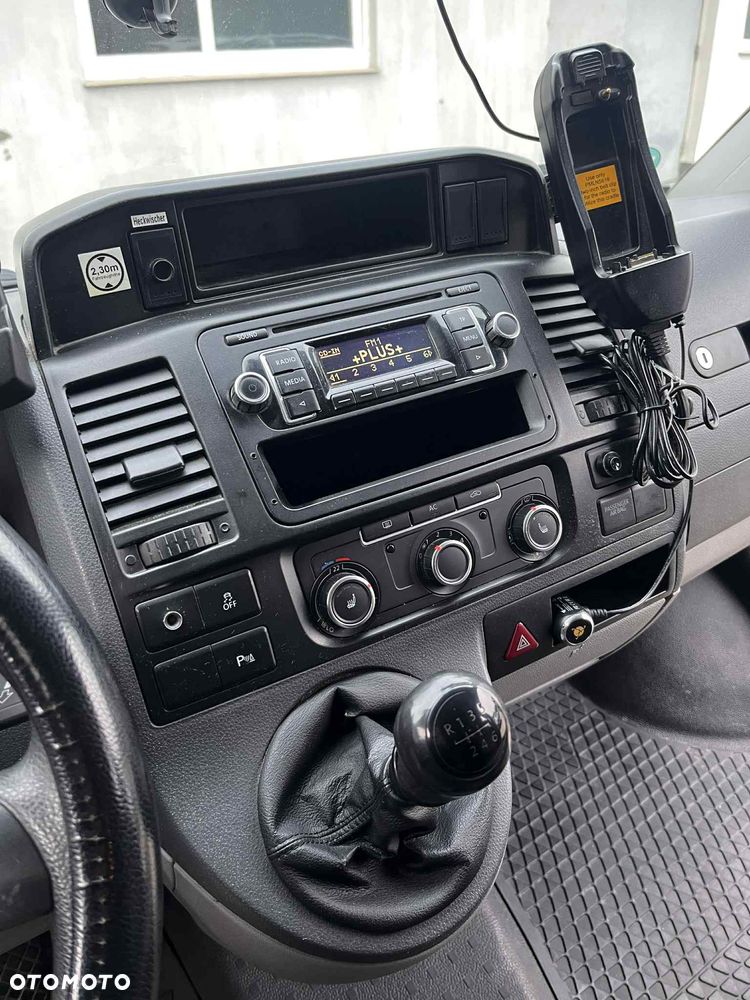 Volkswagen Transporter - 14