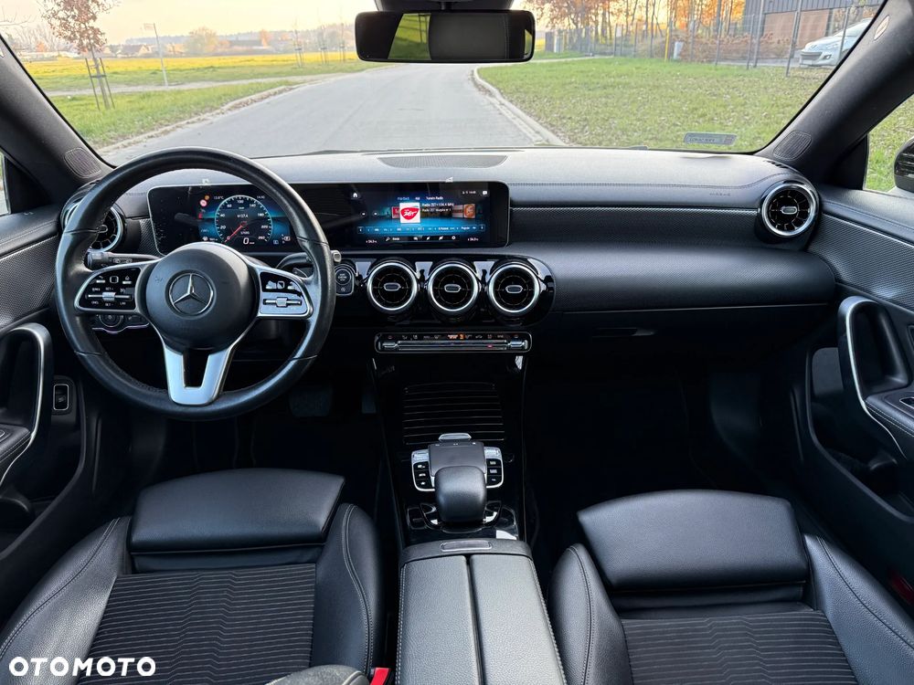 Mercedes-Benz CLA 180 d 7G-DCT Progressive - 11