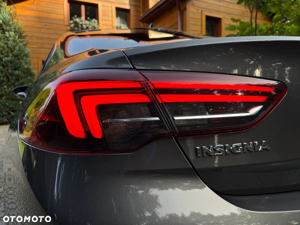 Opel Insignia 2.0 CDTI Elegance S&S - 10