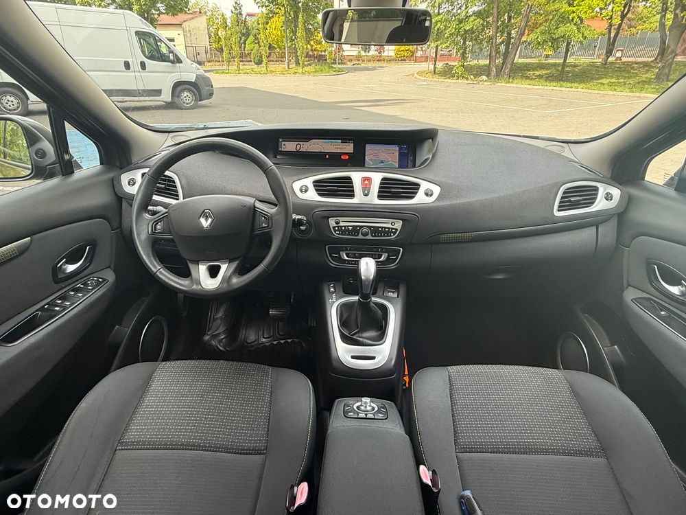 Renault Grand Scenic 2.0 16V 140 CVT Dynamique - 24