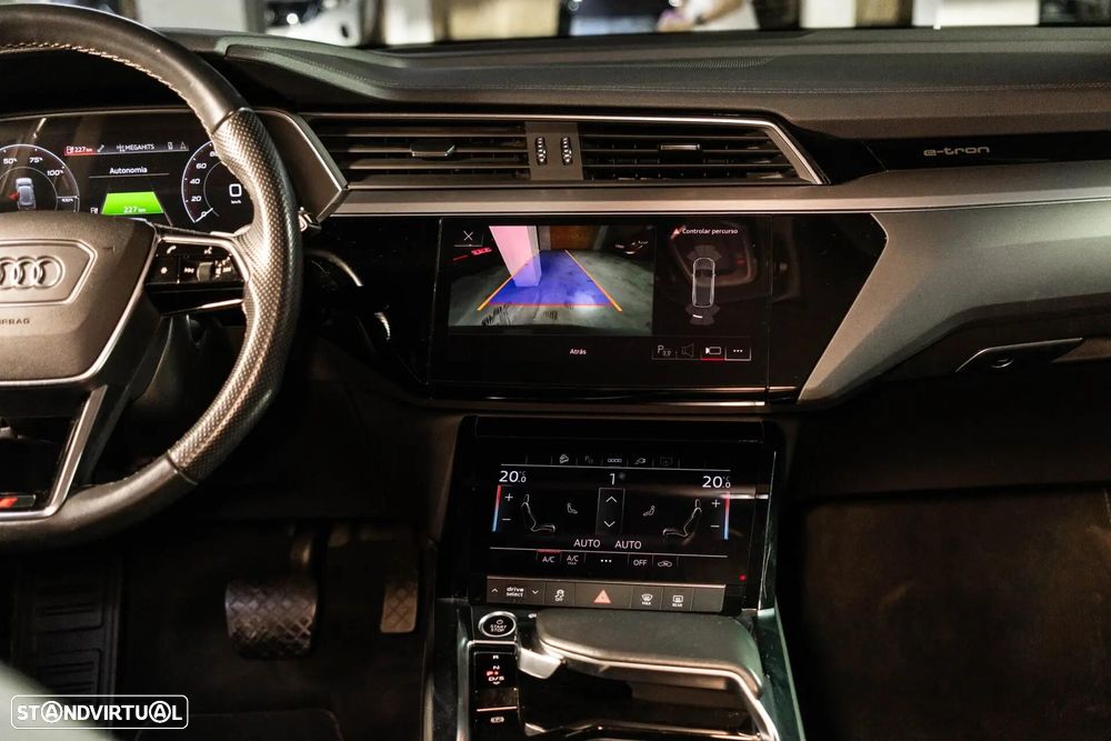 Audi e-tron 55 quattro - 22
