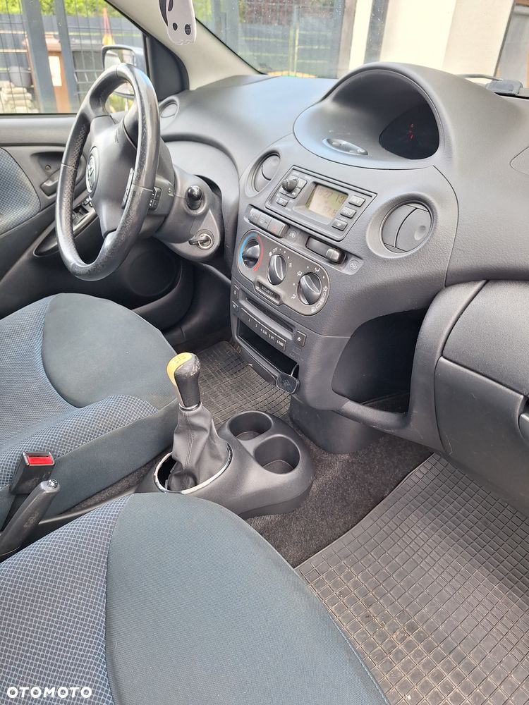 Toyota Yaris 1.3 Sol - 8