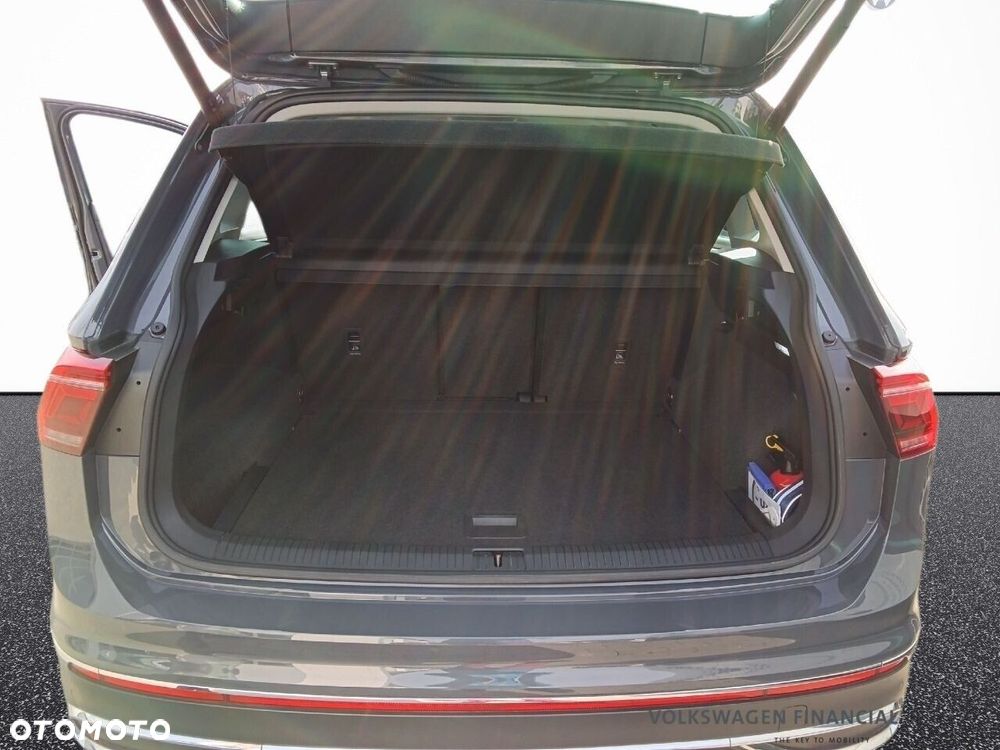 Volkswagen Tiguan - 12