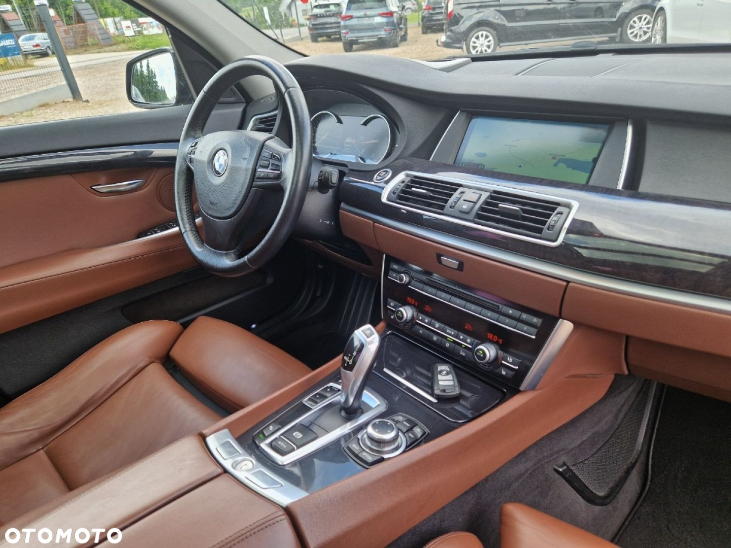 BMW 5GT - 24