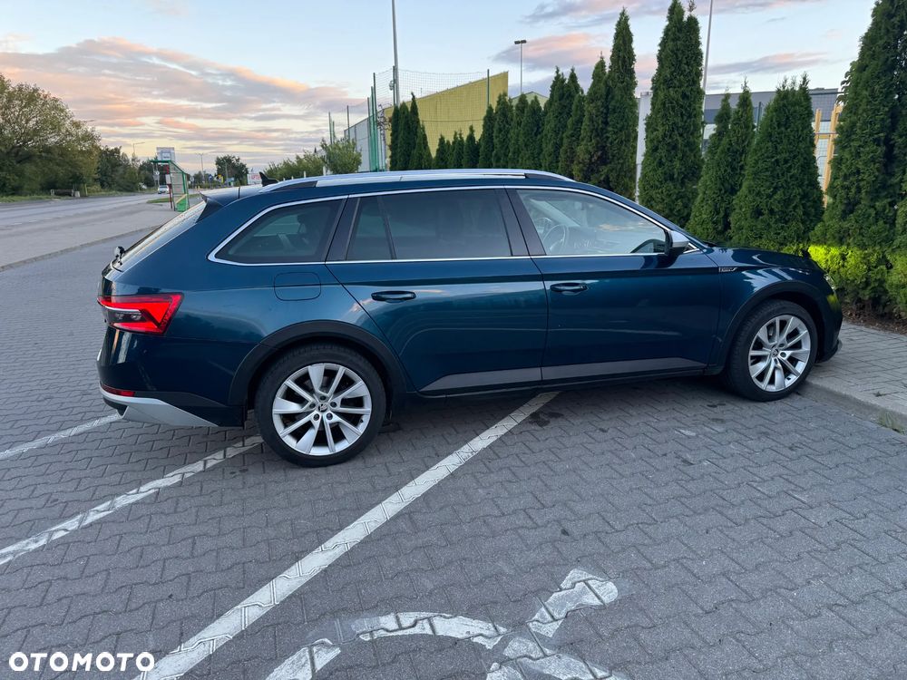 Skoda Superb 2.0 TDI SCR 4x4 Scout DSG - 23
