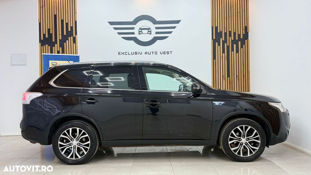 Mitsubishi Outlander 2.0 4WD - 12