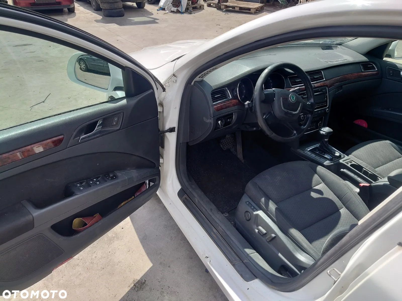Skoda Superb 2011 R 3,6 V6 191 KW NA CZĘŚCI - 5