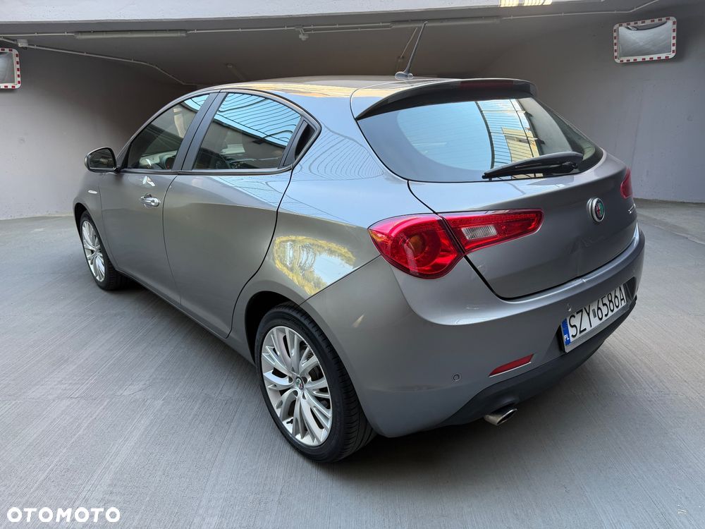 Alfa Romeo Giulietta 1.6 JTDM - 4