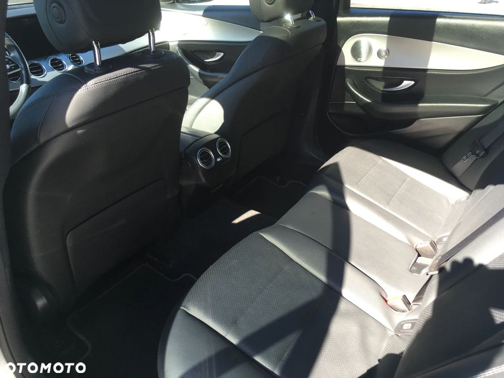 Mercedes-Benz Klasa E 220 d 9G-TRONIC Avantgarde - 20