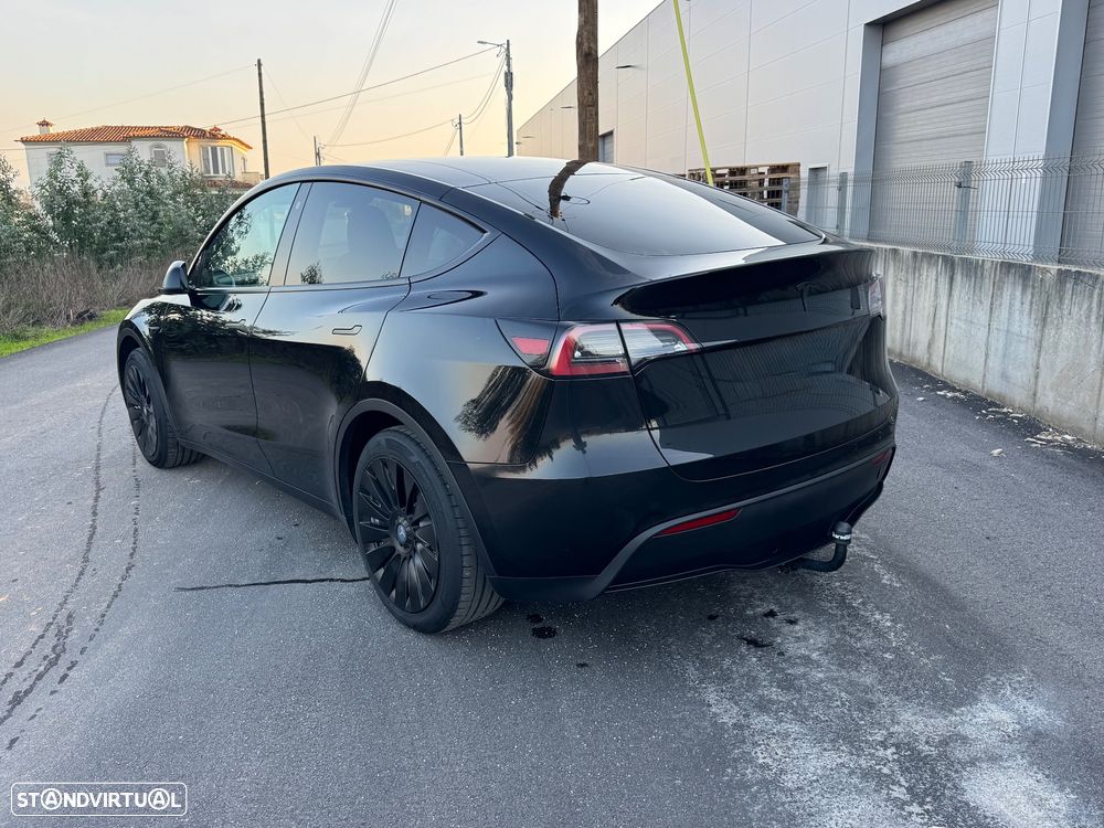 Tesla Model Y Standard - 13