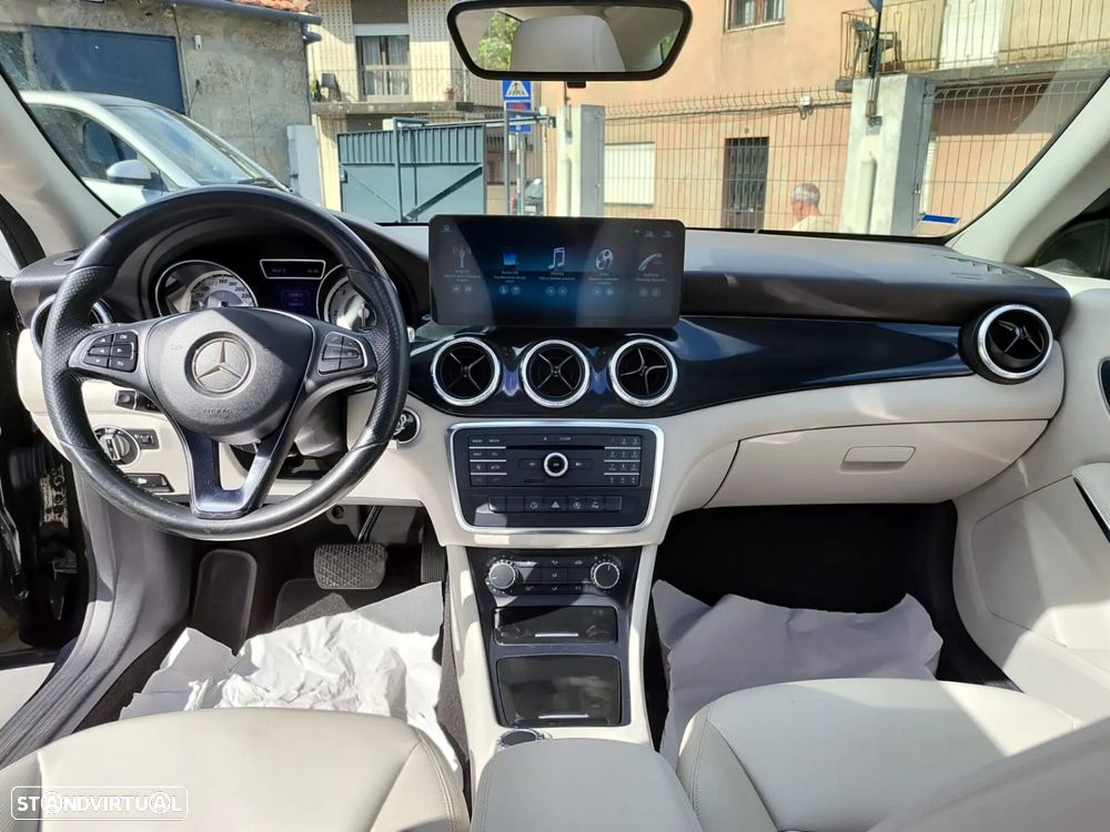 Mercedes-Benz CLA 220 - 16