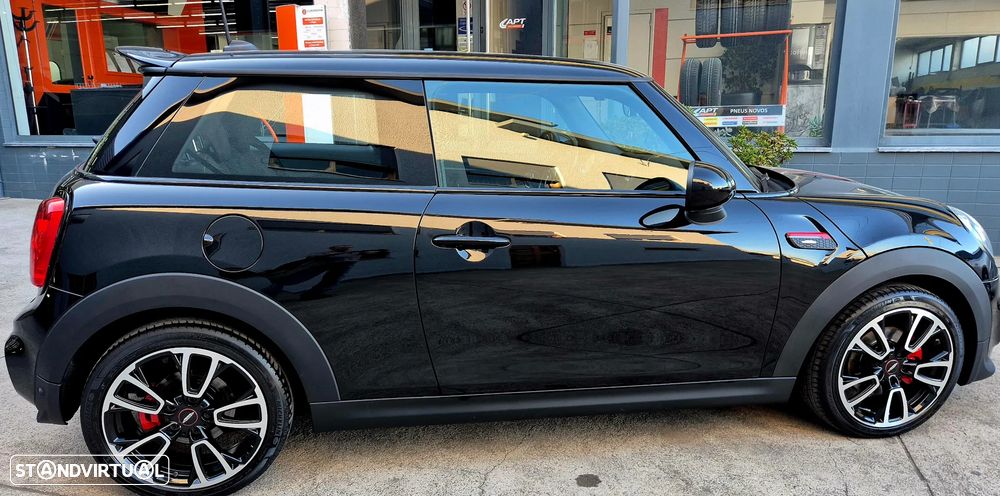 MINI 3 Portas One JCW - 9