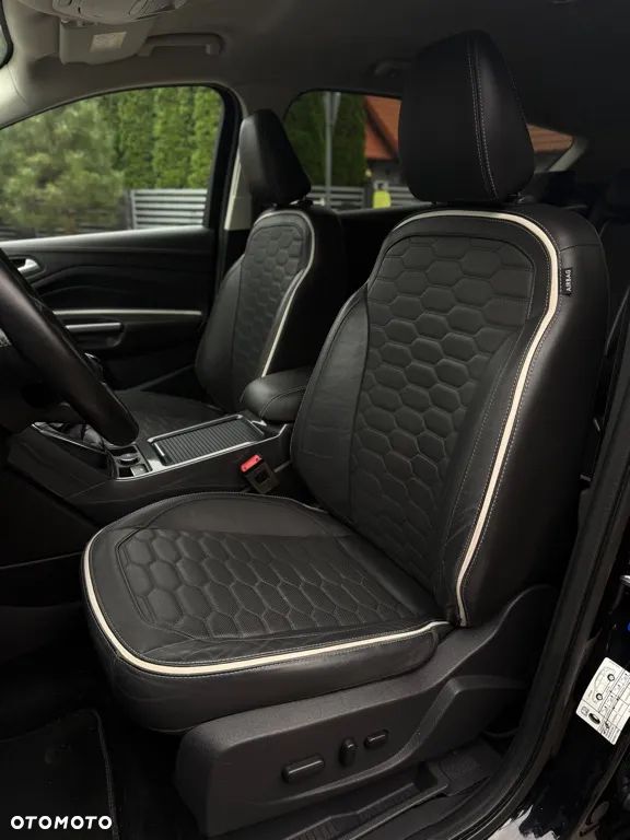 Ford Kuga 1.5 EcoBoost 2x4 Vignale - 24