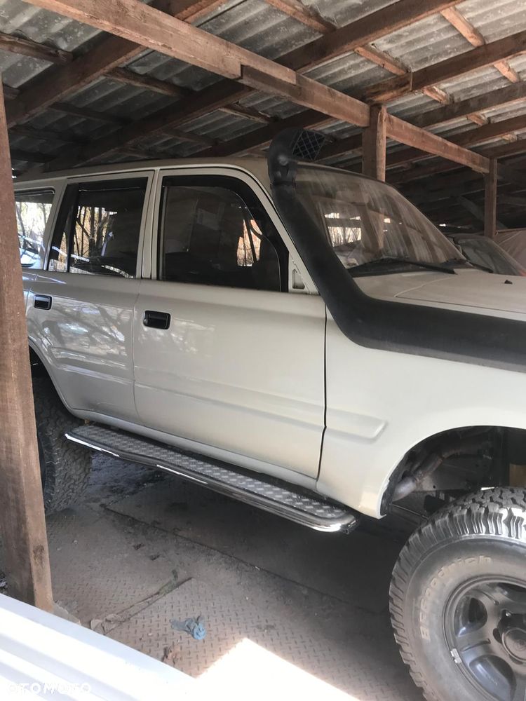 Toyota Land Cruiser - 24
