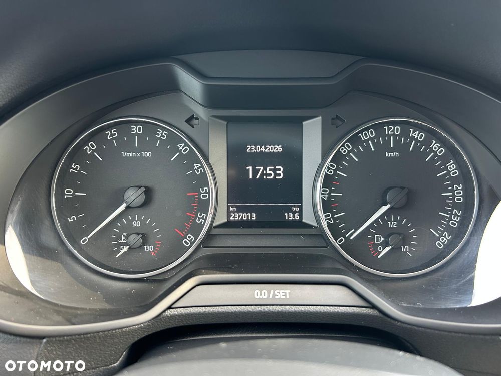 Skoda Octavia 2.0 TDI Elegance DSG - 26