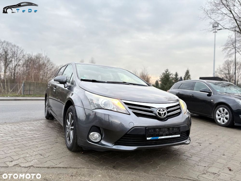 Toyota Avensis 2.0 D-4D Sol plus+NAVI - 11