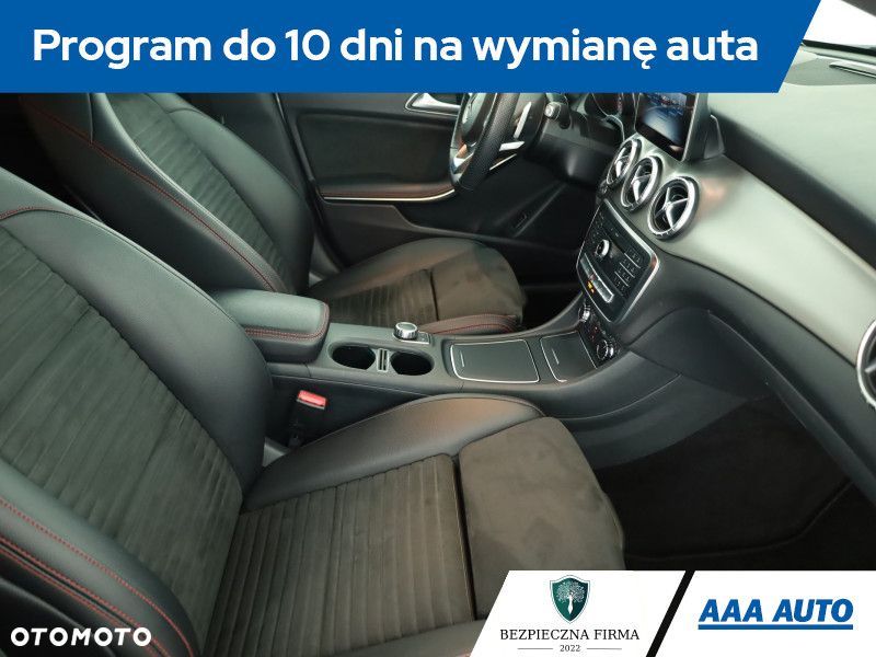 Mercedes-Benz CLA - 8