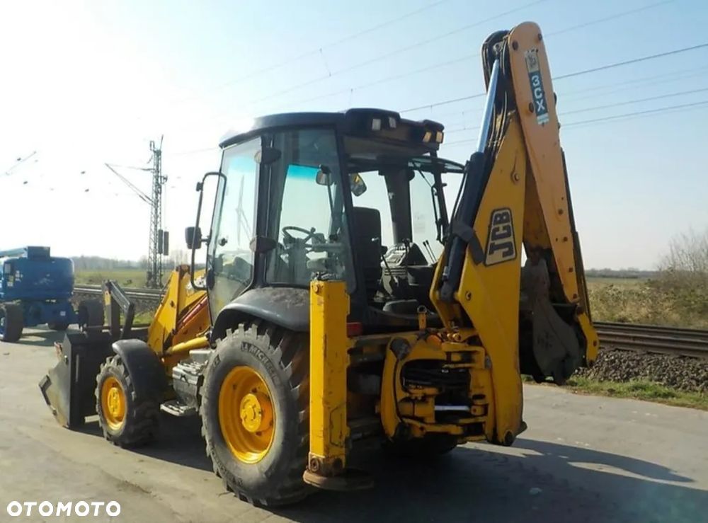 JCB 3CX - 8