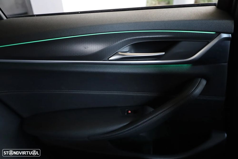 BMW 520 d Pack Desportivo M Auto - 47