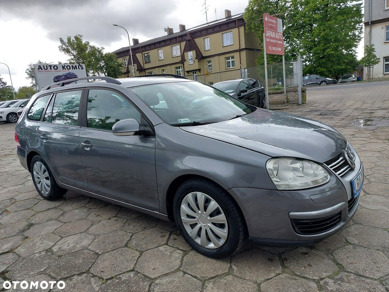 Volkswagen Golf - 1
