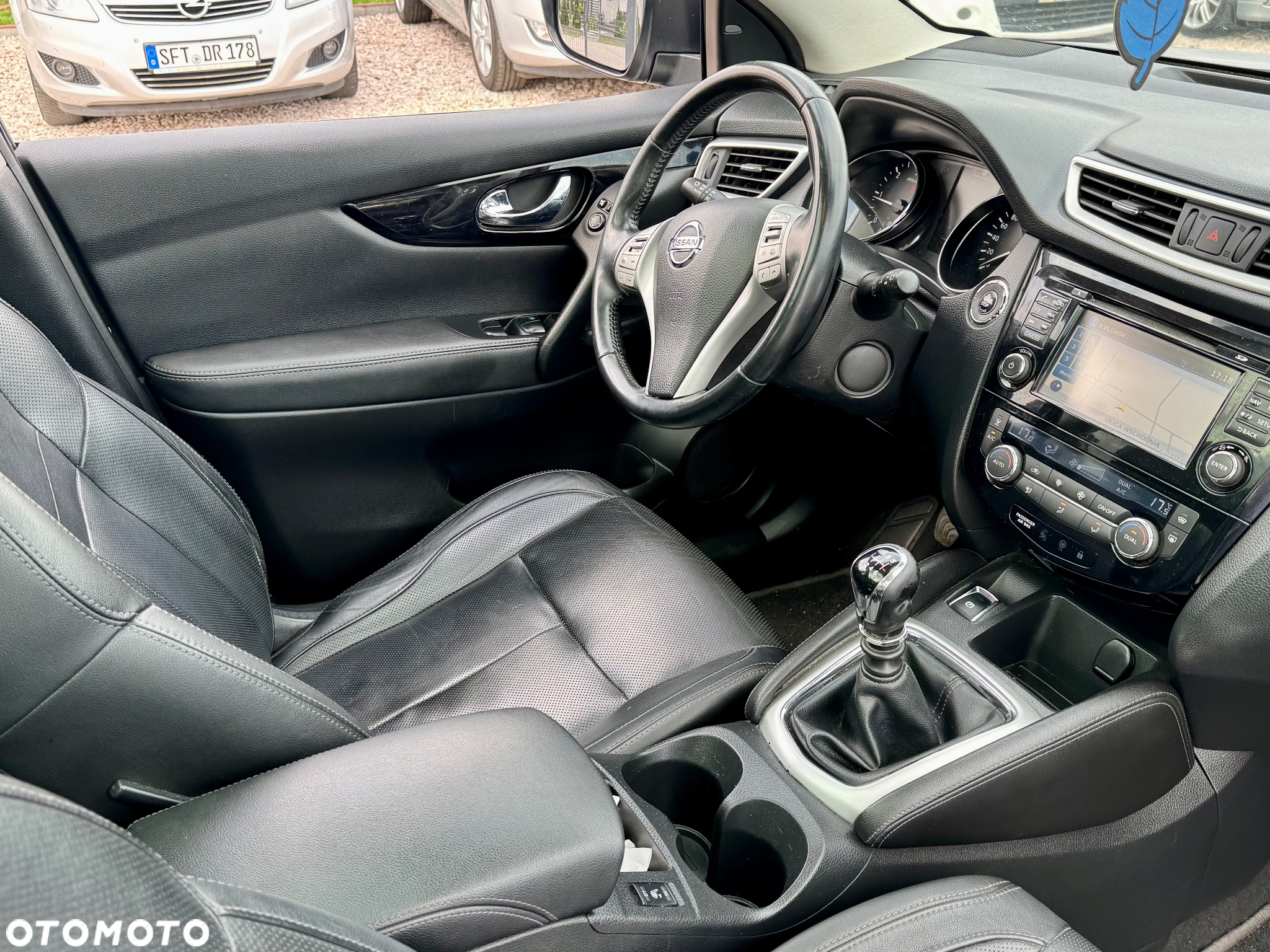 Nissan Qashqai 1.6 DCi Tekna+ - 10