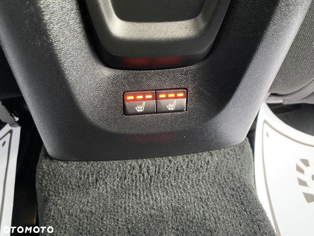 Volvo V40 T3 Momentum - 37