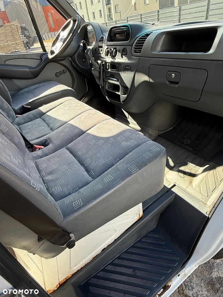 Mercedes-Benz Sprinter 211 CDI 906.211 - 12