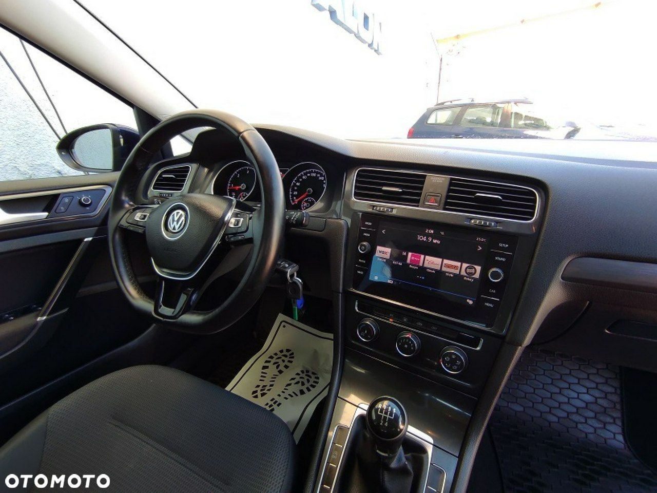 Volkswagen Golf - 12