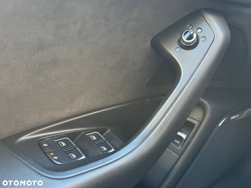 Audi A6 Avant 2.0 TDI Ultra S tronic - 34