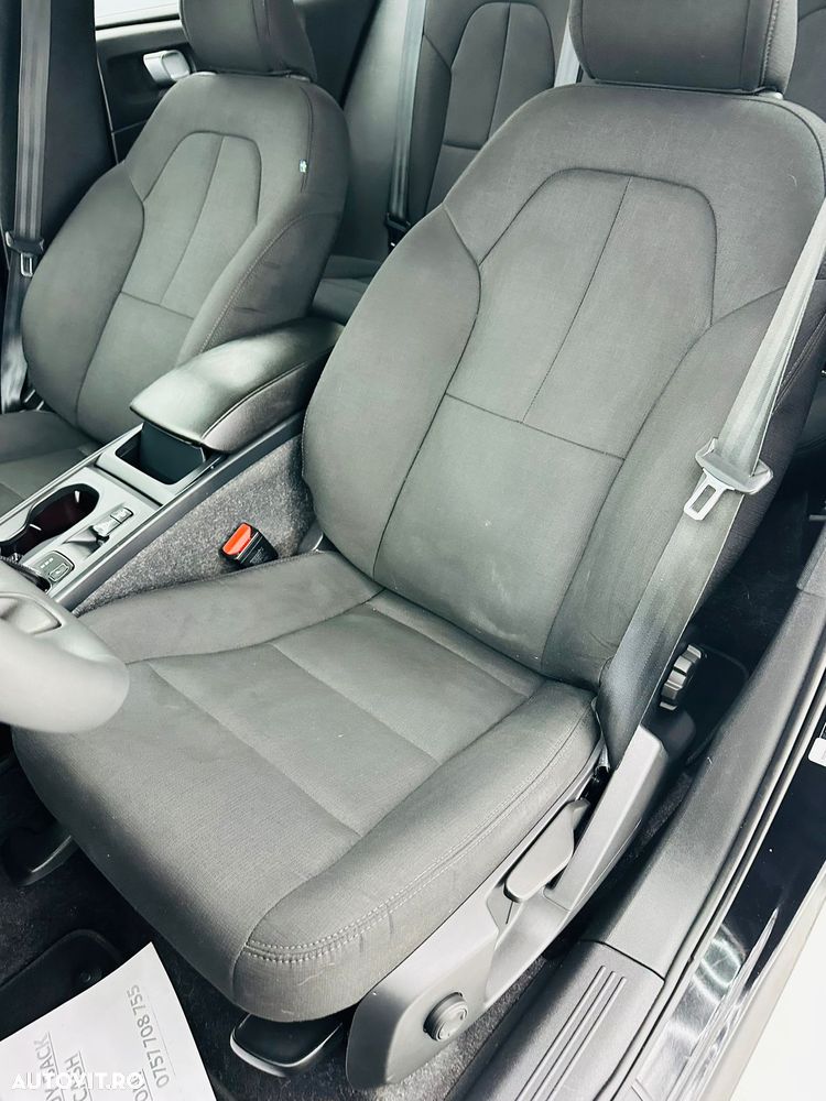 Volvo XC 40 T3 Geartronic Momentum Pro - 18