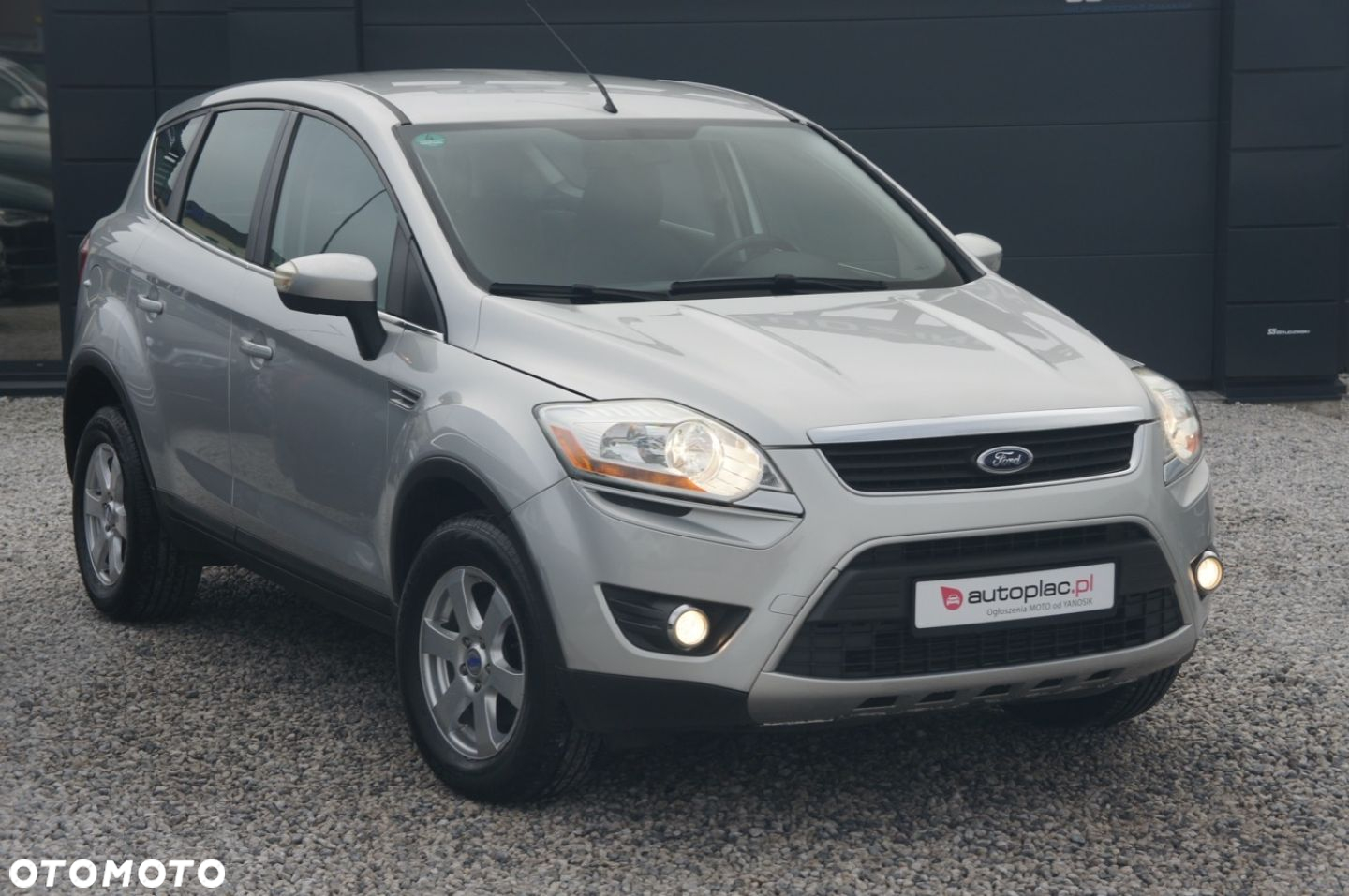 Ford Kuga - 2