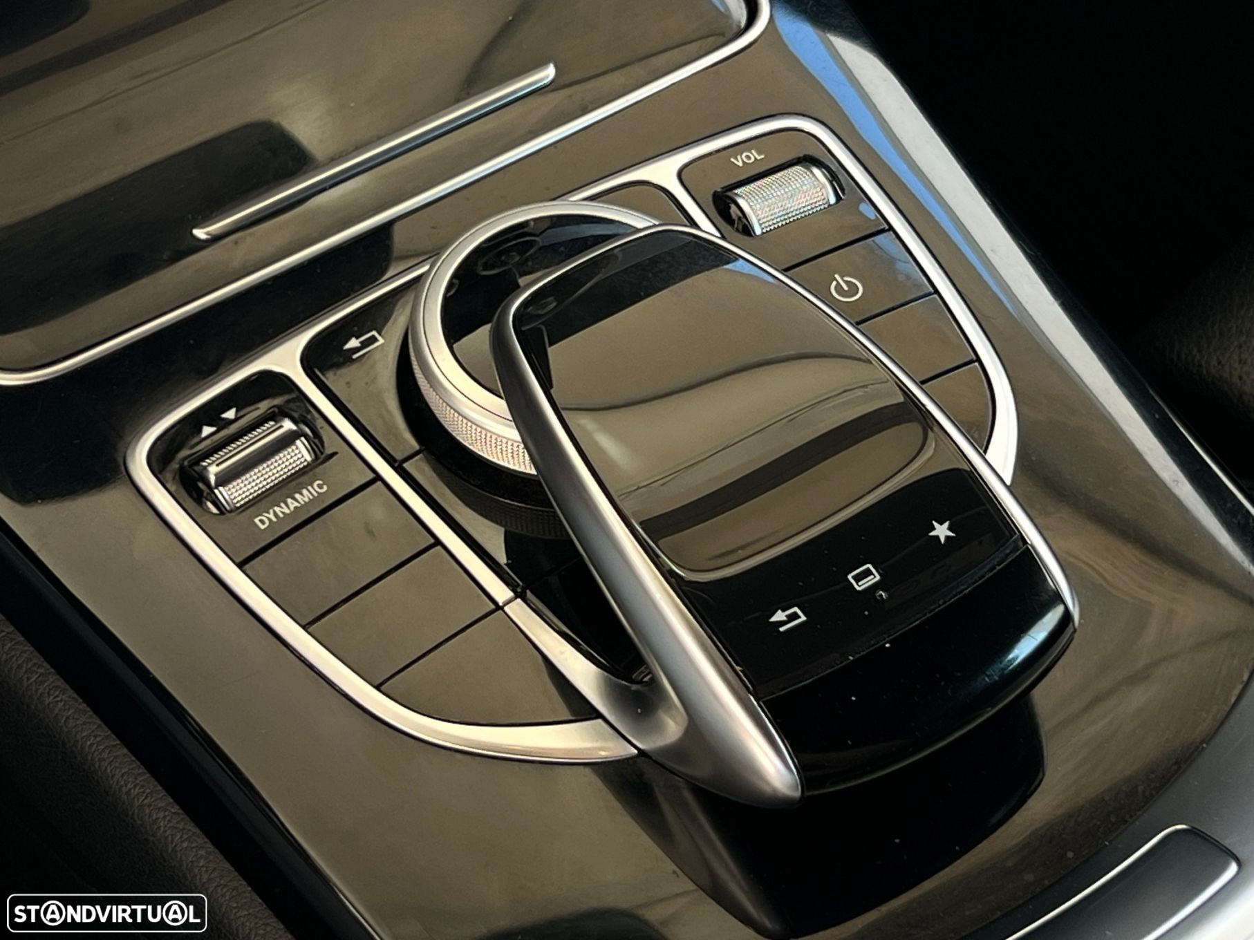 Mercedes-Benz C 300 h Avantgarde+ - 21