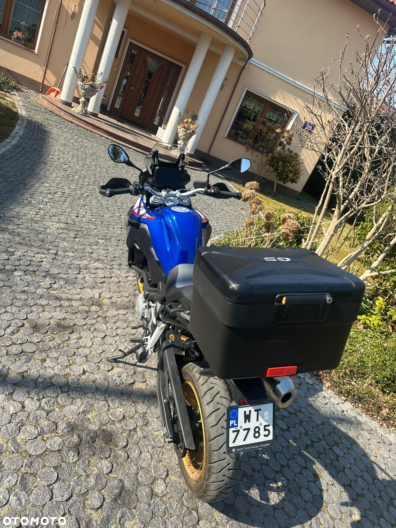BMW F