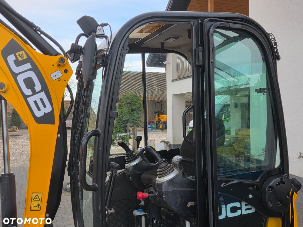 JCB JCB 8026 mini koparka 3 łyżki szybkozłącze 1 wł sprowadzona serwisowana idealna 8025 - 6