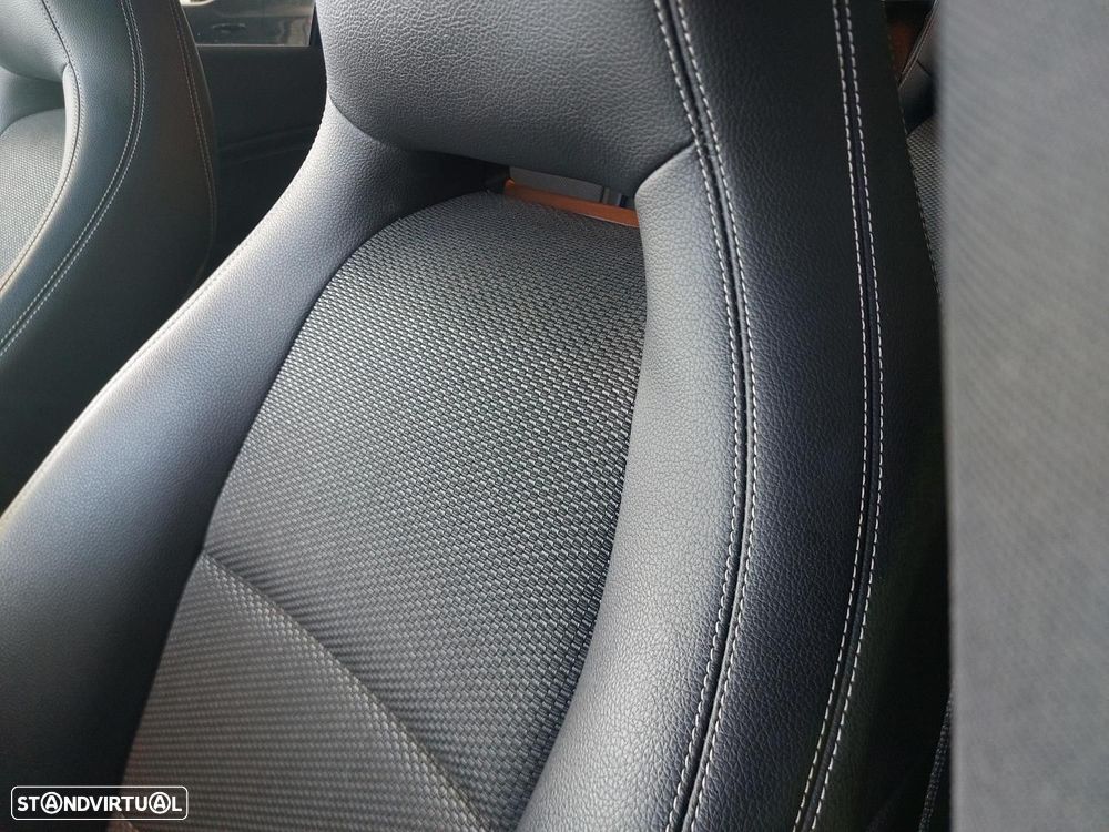 Mercedes-Benz CLA 180 d Shooting Brake - 18