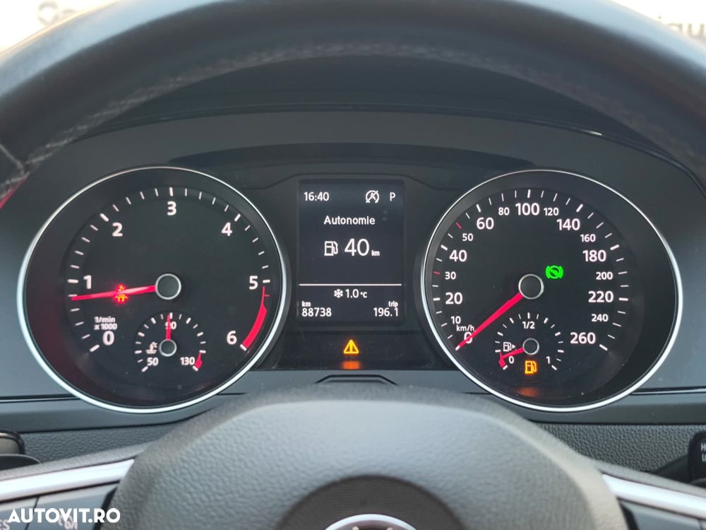 Volkswagen Passat 1.6 TDI DSG Comfortline - 28