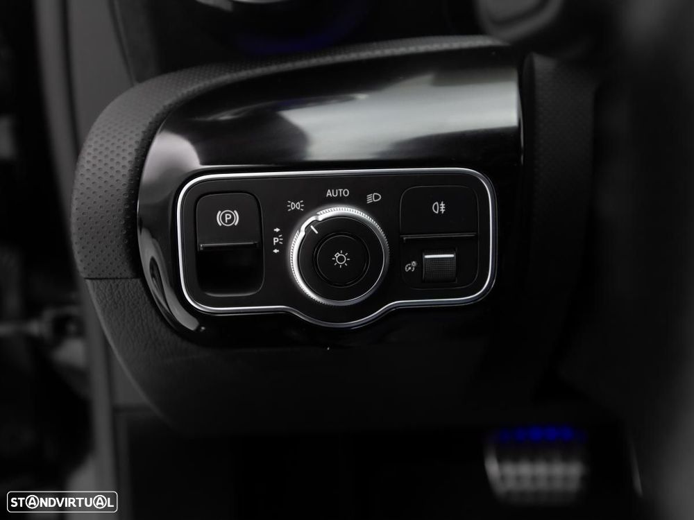 Mercedes-Benz A 250 Limousine - 15