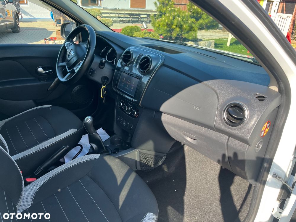 Dacia Logan dCi 90 S&S Stepway Celebration - 20