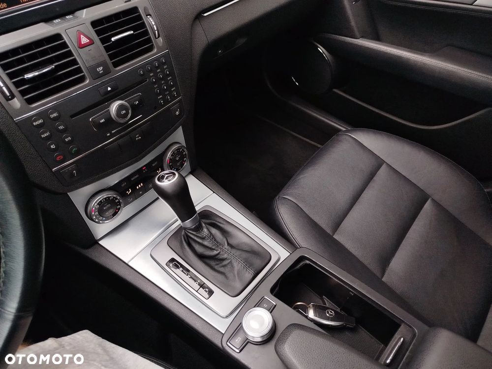 Mercedes-Benz Klasa C 350 7G-TRONIC Avantgarde - 17
